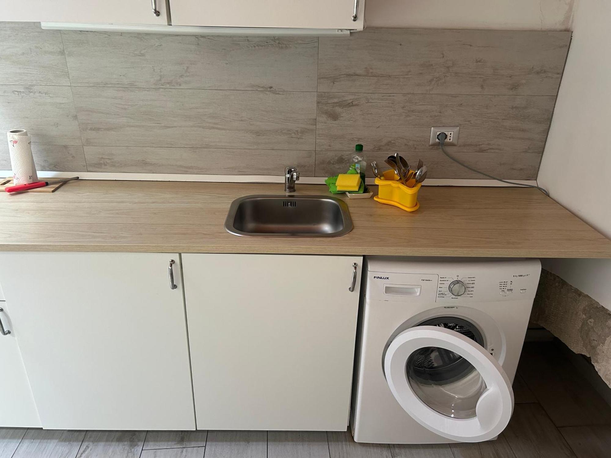 Deni'S Apartments Syracuse Екстер'єр фото